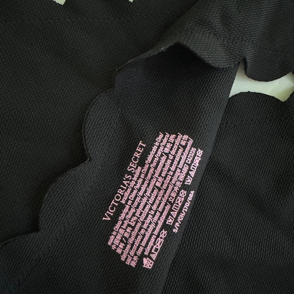 Victoria's Secret Black Scalloped Bikini - Picture 5 of 7